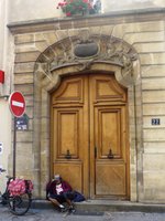 Old Door Bureau des Marchandes Lingères 22 rue Quincampoix