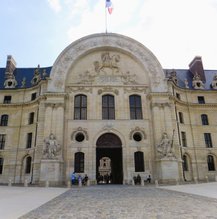 Hotel des Invalides - Porche Louis XIV