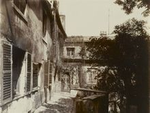 Yard of Mimi Pinson's house 18 rue du Mont-Cenis Atget 