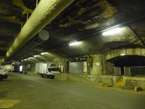 Tunnel des Artisans
rue Baron-le-Roy
(Août 2017)