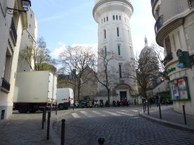 Montmartre rue Cortot