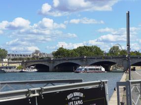 Port des Invalides Pont de la Concorde
