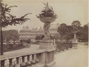 Luxembourg garden and palace Atget