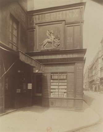 The Sphinx
31, rue Saint-Denis
Atget – 1907
(BnF)