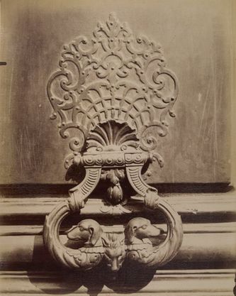 Door knocker - Mansion of the Marquis d’Ecquevilly,
60, rue de Turenne
Atget – 1901
(BnF)